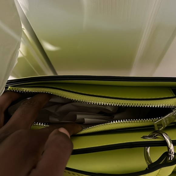 Steve Madden Bevelyn Satchel in Cyber Lime
No longer has tags - Picture 3 of 4